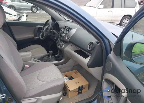 2008 Toyota Rav4 Base V6 z USA, uszkodzony, nr VIN JTMBK33V085048902